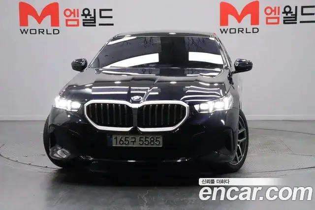 BMW 5 Series 2023 — Photo 1/20