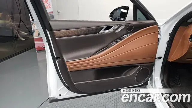 Genesis G80 2023 — Photo 30/33