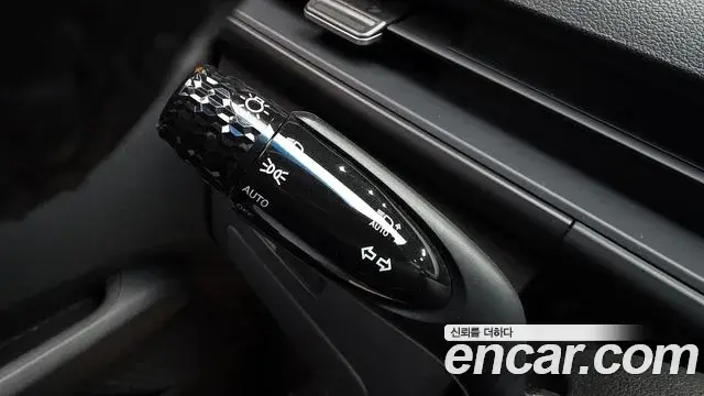 Hyundai Staria 2023 — Фото 19/20