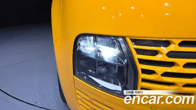 Hyundai Staria 2023 — Photo 2/34
