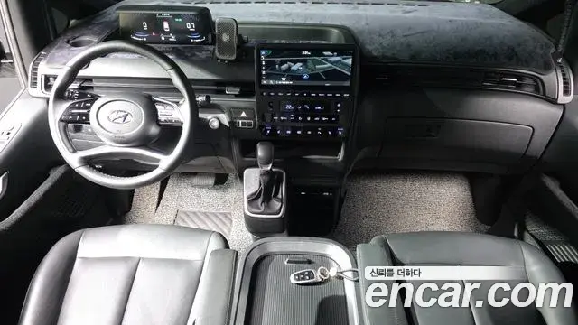 Hyundai Staria 2024 — Фото 7/20