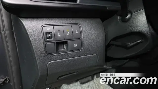 Hyundai Staria 2024 — Фото 12/20