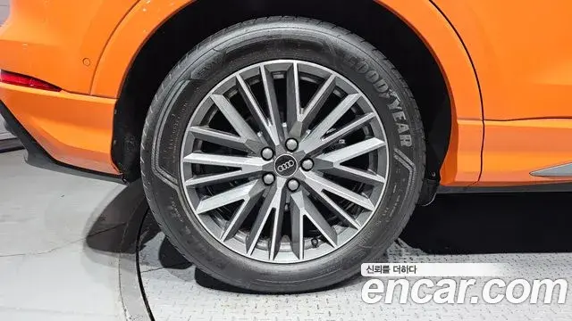 Audi Q3 2023 — ფოტო 15/25