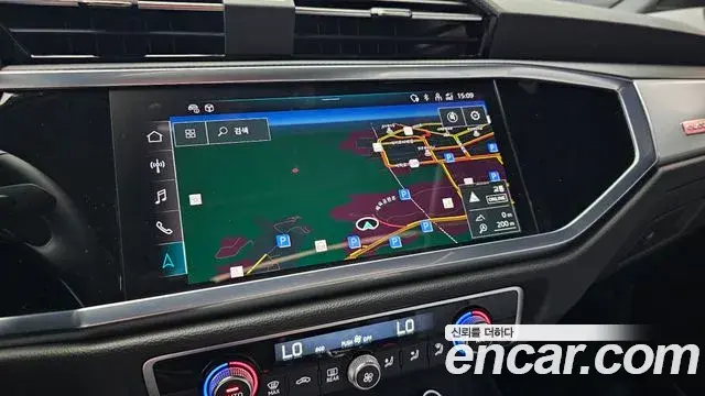 Audi Q3 2023 — ფოტო 13/25
