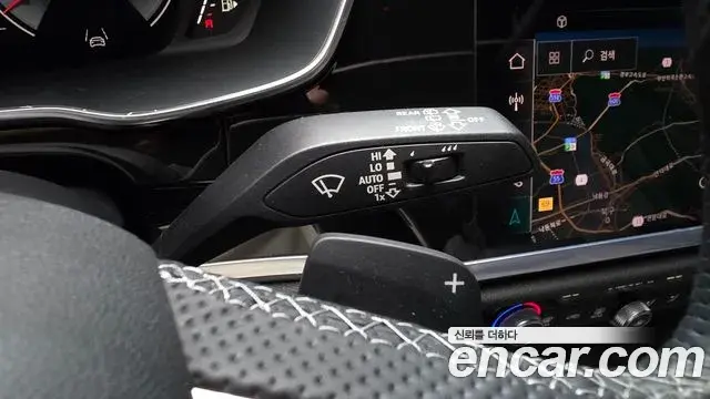 Audi Q3 2022 — ფოტო 19/31