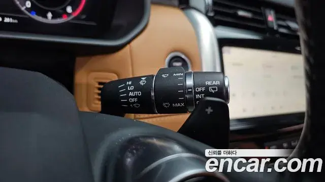 Land Rover Discovery 5 2019 — Photo 25/40