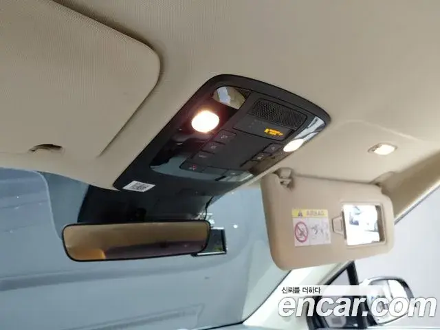 Kia Carnival 2021 — ფოტო 8/34