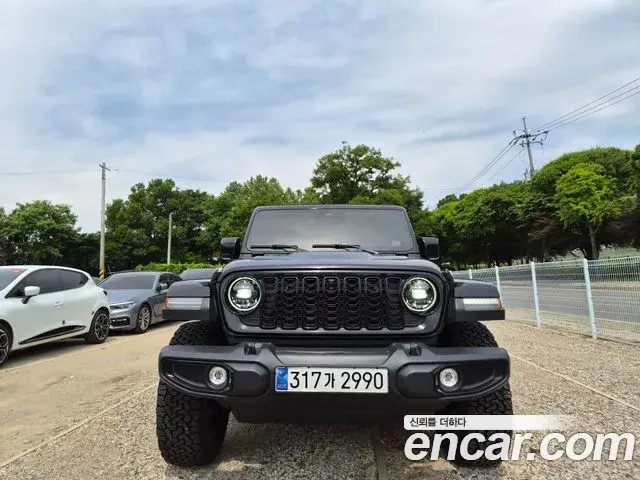 Jeep Wrangler 2025 — ფოტო 1/8