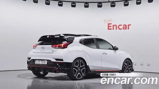 Hyundai Veloster 2018 — Фото 1/20