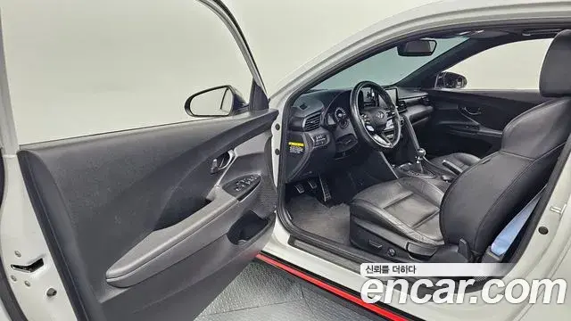 Hyundai Veloster 2018 — Фото 9/20
