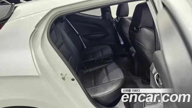 Hyundai Veloster 2018 — Фото 11/20