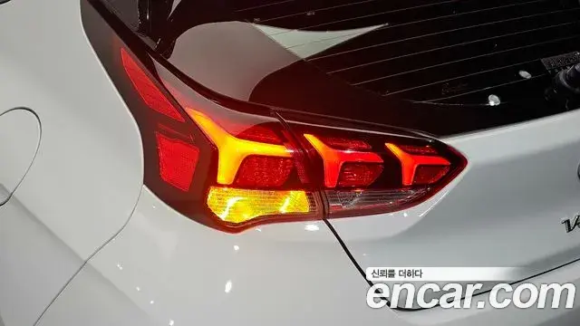 Hyundai Veloster 2018 — ფოტო 24/30