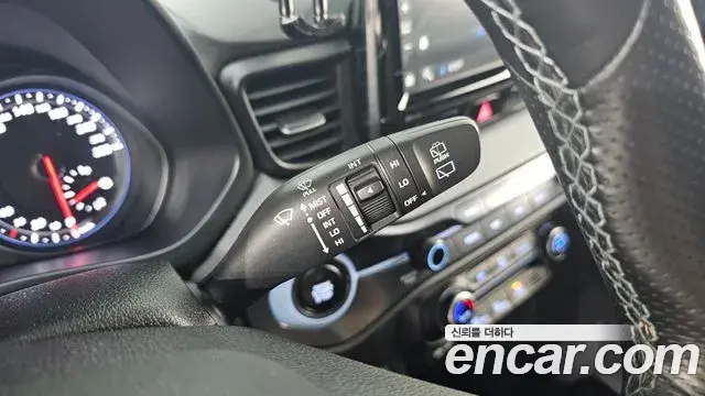 Hyundai Veloster 2018 — ფოტო 18/30