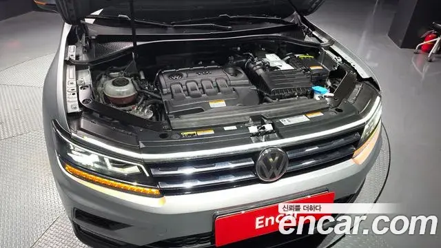 Volkswagen Tiguan 2018 — Фото 6/20