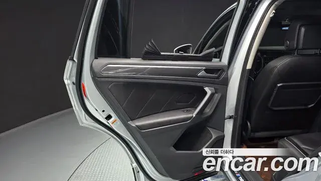Volkswagen Tiguan 2018 — Şəkil 2/34