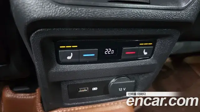 Volkswagen Tiguan 2018 — Şəkil 11/34