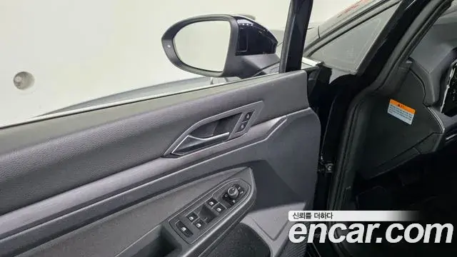 Volkswagen Golf 2022 — Şəkil 18/35