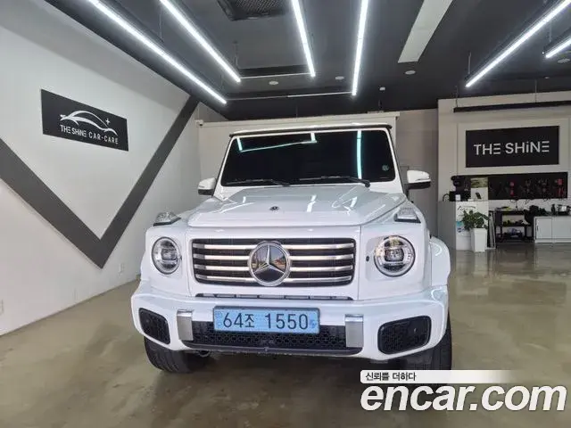Mercedes-Benz G-Class 2025 — Photo 16/17