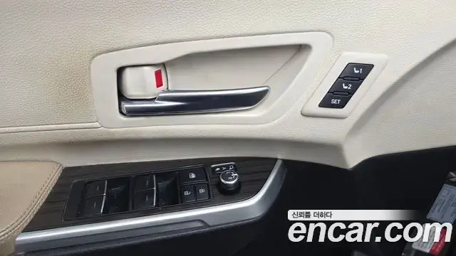 Toyota Sienna 2023 — Photo 12/35