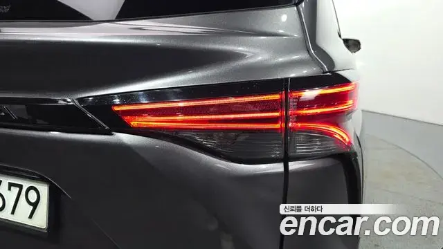 Toyota Sienna 2023 — Photo 35/35