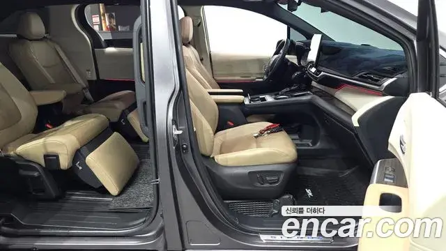 Toyota Sienna 2023 — Photo 21/35