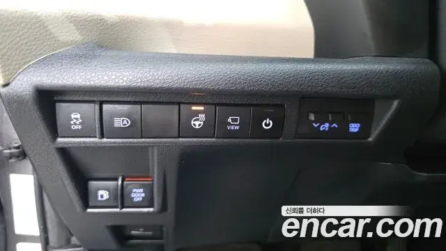 Toyota Sienna 2023 — Photo 20/35