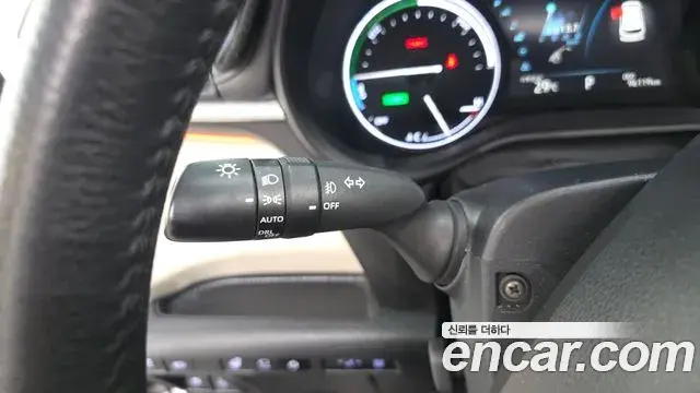 Toyota Sienna 2023 — Photo 32/35