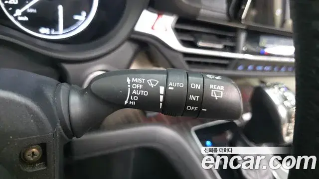 Toyota Sienna 2023 — Photo 33/35