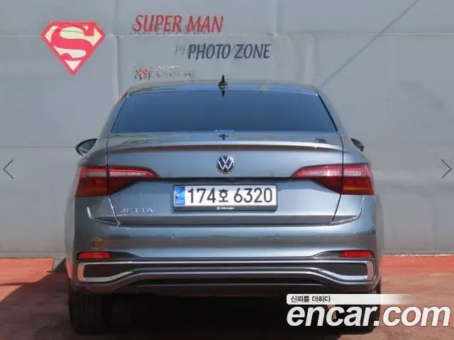 Volkswagen Jetta 2023 — ფოტო 12/19