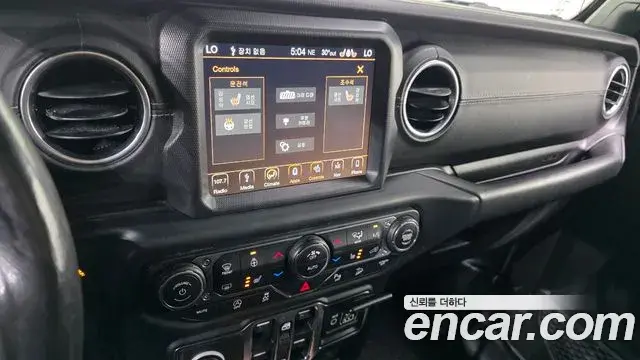 Jeep Wrangler 2019 — Photo 8/20