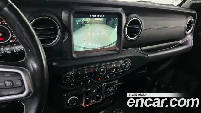 Jeep Wrangler 2019 — Photo 13/20