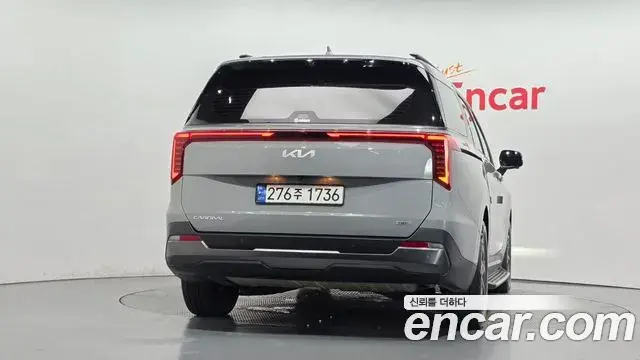 Kia Carnival 2024 — Photo 27/36