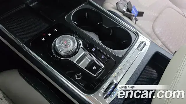 Kia Carnival 2024 — Photo 14/36