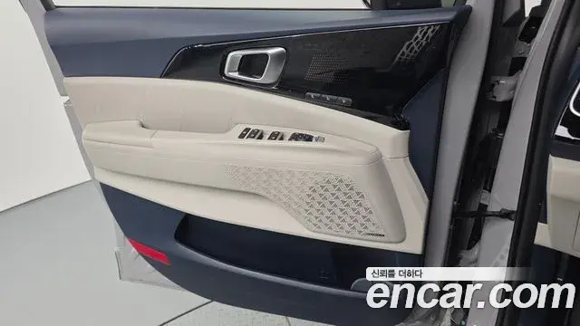 Kia Carnival 2024 — Photo 7/36