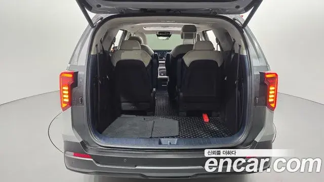 Kia Carnival 2024 — Photo 25/36