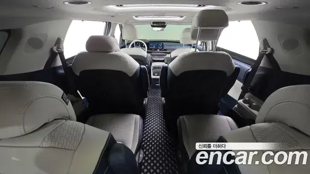 Kia Carnival 2024 — Photo 30/36