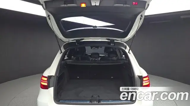 Mercedes-Benz GLC-Class 2018 — ფოტო 13/20