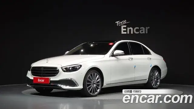 Mercedes-Benz E-Class 2023 — Фото 9/20