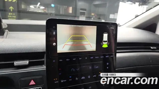 Hyundai Staria 2022 — Photo 3/31