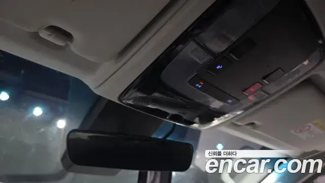 Hyundai Staria 2022 — Photo 18/31