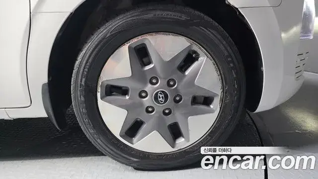 Hyundai Staria 2022 — Photo 23/31