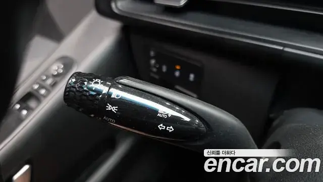 Hyundai Staria 2022 — Photo 2/31