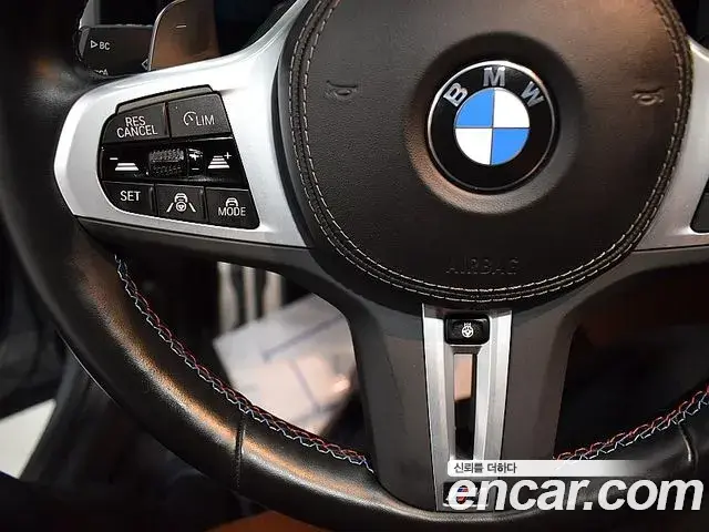 BMW 8 Series 2023 — Фото 10/20