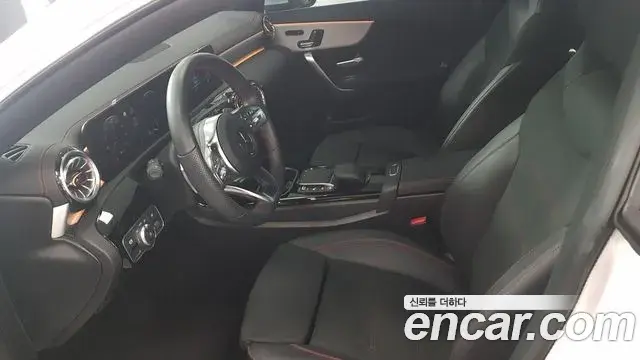 Mercedes-Benz CLA-Class 2022 — Photo 11/17