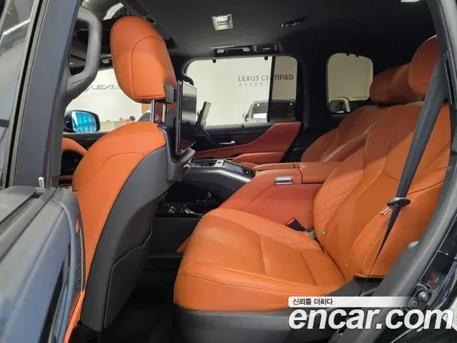 Lexus LX 2026 — Photo 2/17