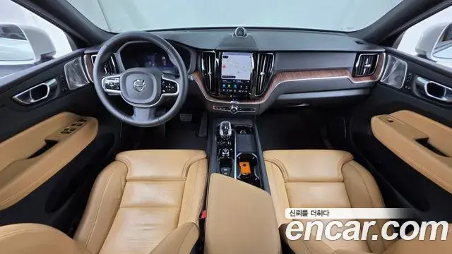 Volvo XC60 2024 — Şəkil 10/36