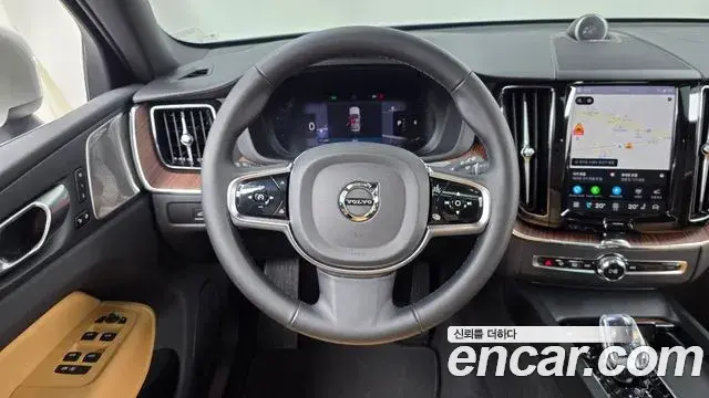 Volvo XC60 2024 — Şəkil 1/36