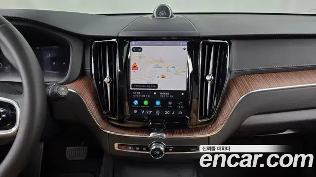 Volvo XC60 2024 — Şəkil 18/36