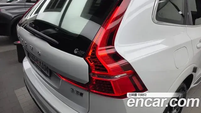 Volvo XC60 2024 — Şəkil 6/36