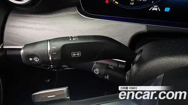 Mercedes-Benz E-Class 2022 — Şəkil 21/34